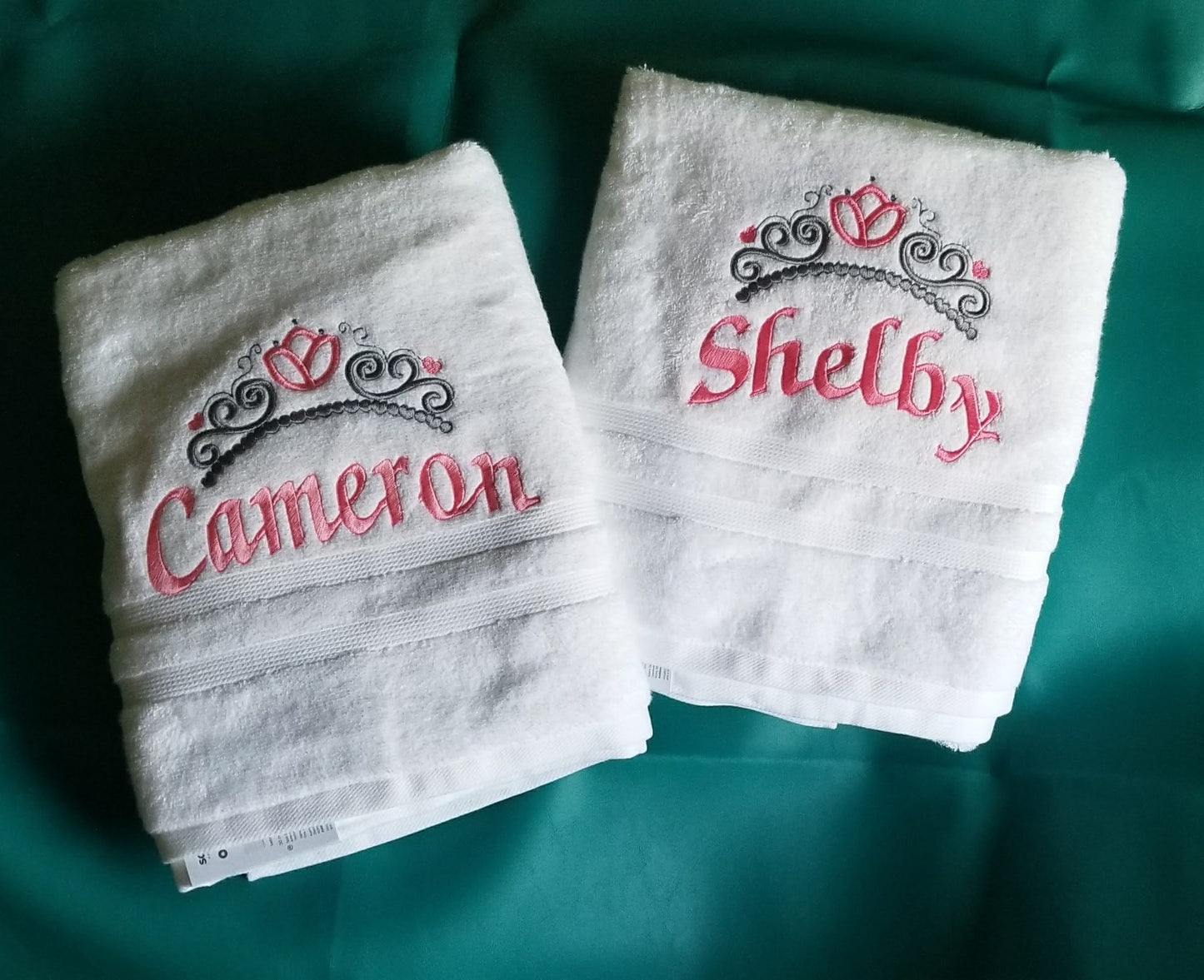 Embroidered Bath Towel with Themed Princess Tiara